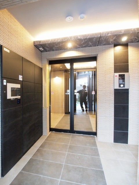 14/21 エントランス