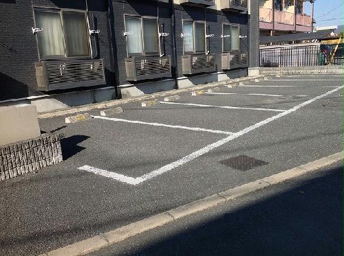 14/14 駐車場