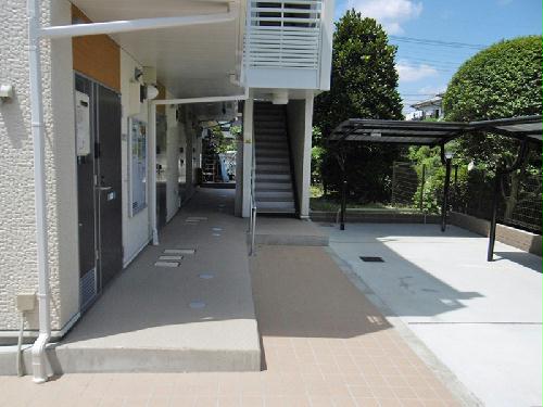 14/18 エントランス