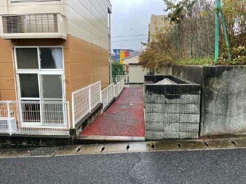 14/14 エントランス