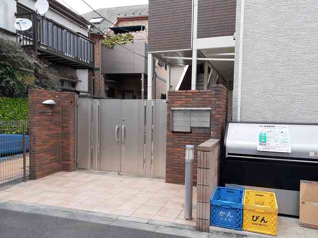 14/22 エントランス