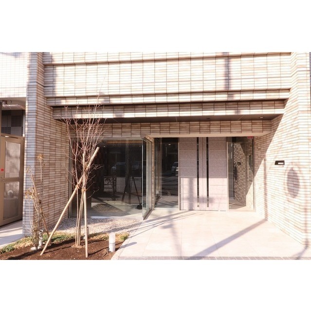 17/26 エントランス