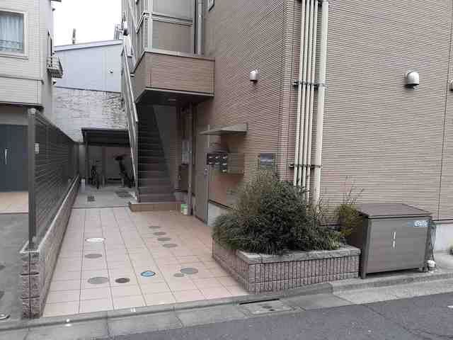 14/22 エントランス