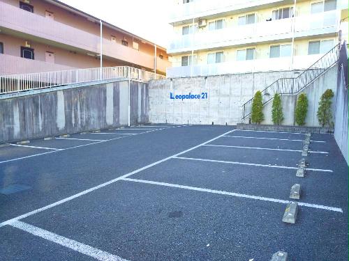 14/21 駐車場