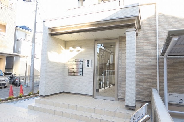 14/20 エントランス