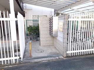 14/20 エントランス