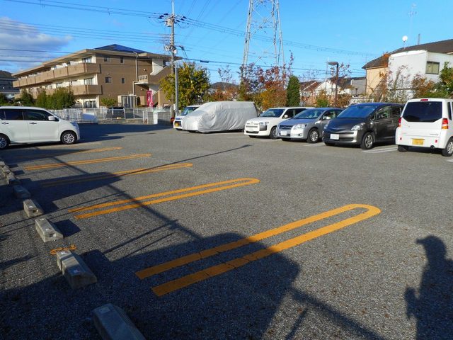 13/19 駐車場
