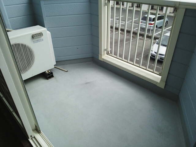 13/20 バルコニー