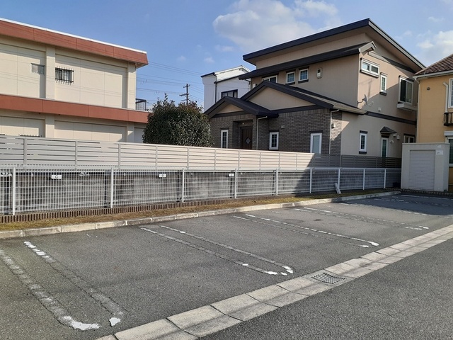 14/20 駐車場
