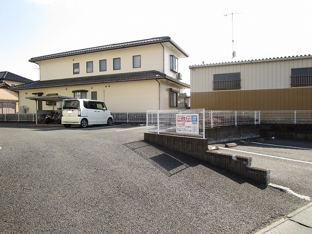 14/20 駐車場