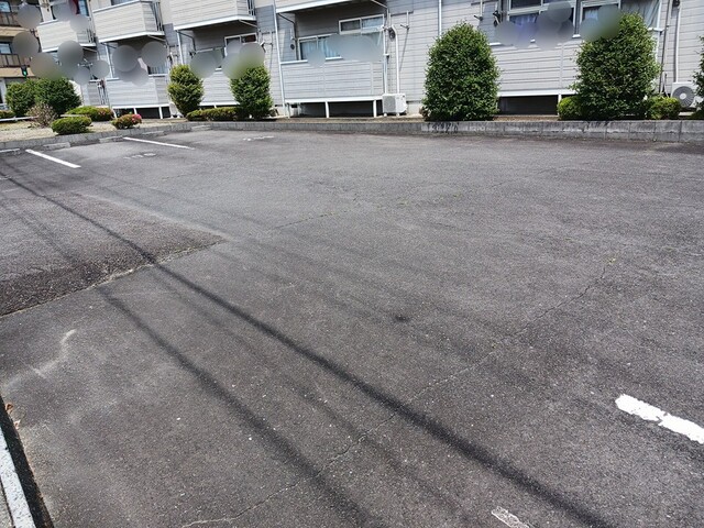 13/20 駐車場