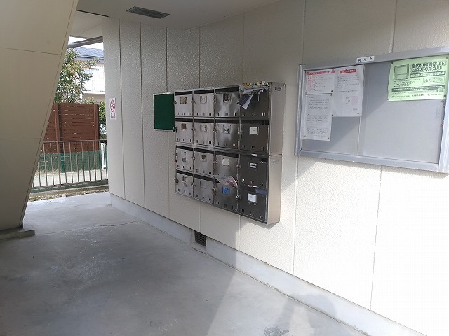 14/23 エントランス