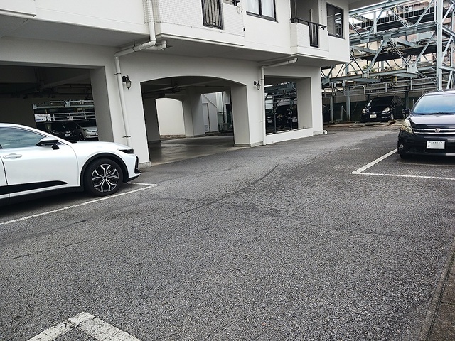 14/22 駐車場