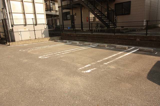14/20 駐車場