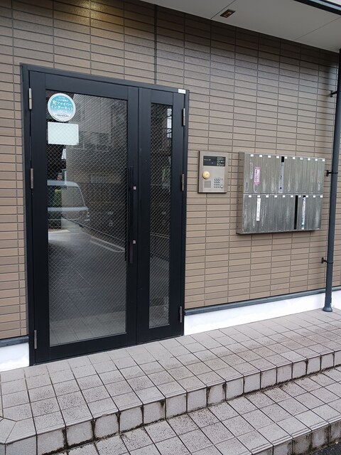 14/22 エントランス