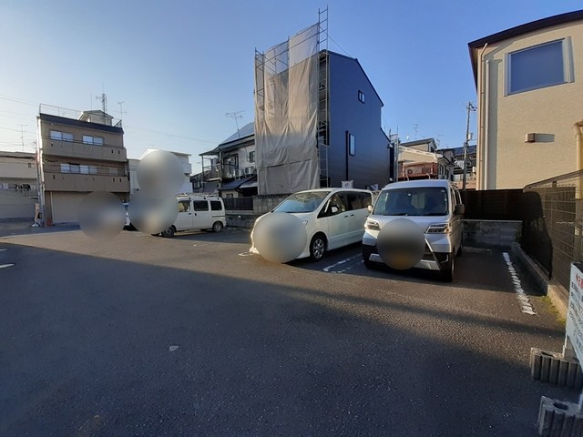 14/22 駐車場