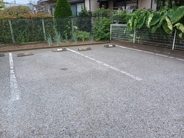 14/21 駐車場