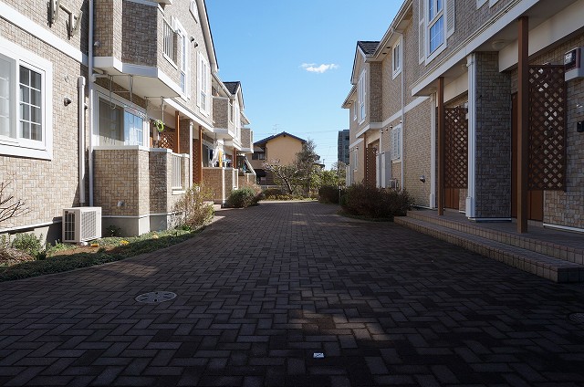 13/22 エントランス