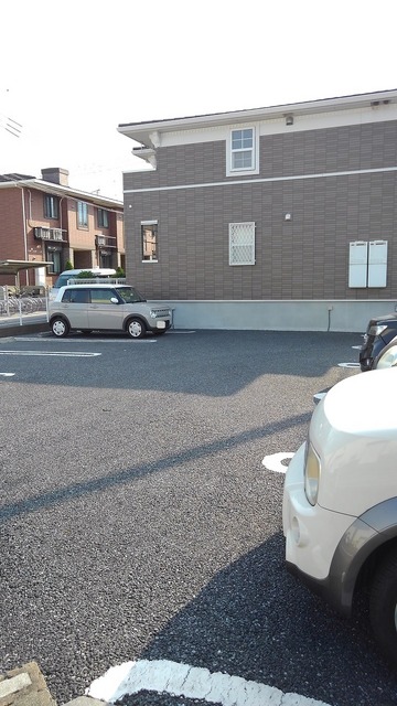28/30 駐車場