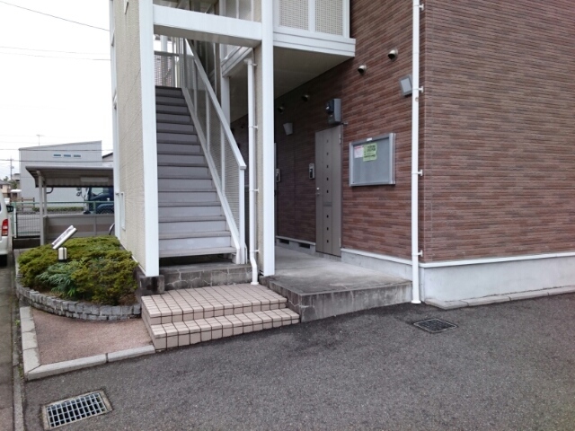 13/20 エントランス