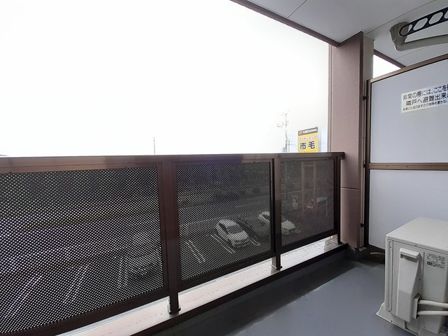 13/20 バルコニー