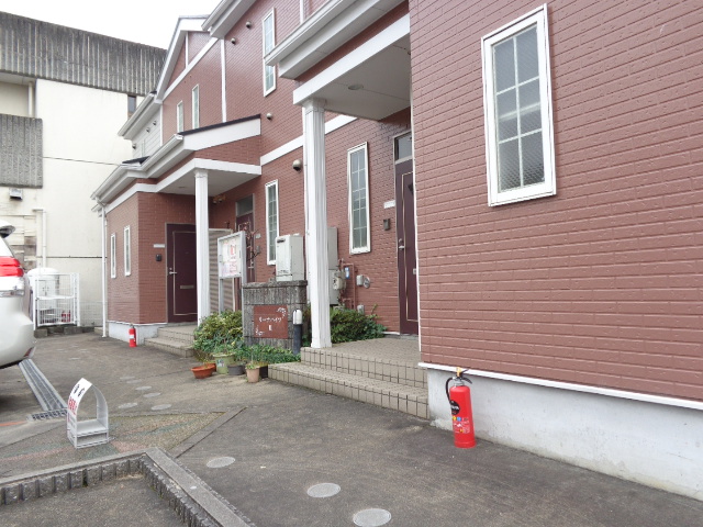 13/19 エントランス