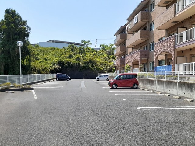 14/20 駐車場