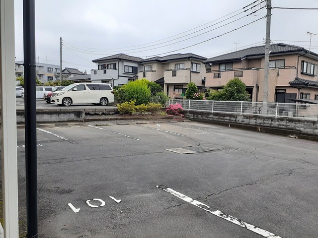 14/17 駐車場