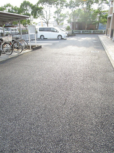 14/20 駐車場