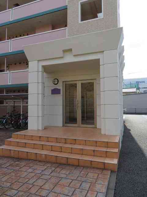 14/23 エントランス