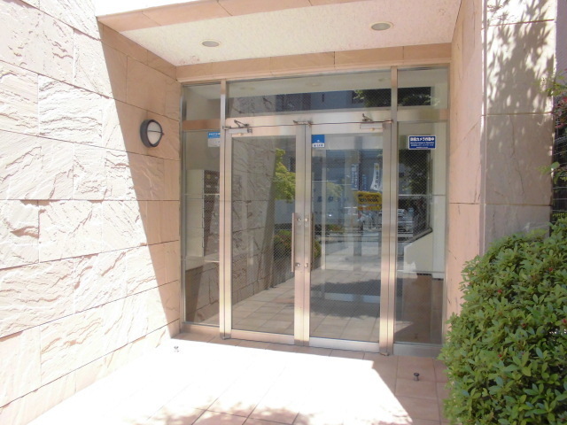 14/20 エントランス