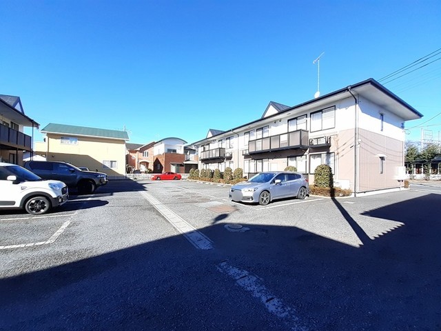 2/5 駐車場