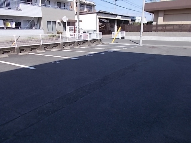 14/20 駐車場