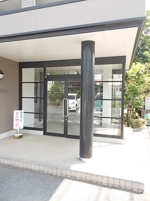 13/20 エントランス