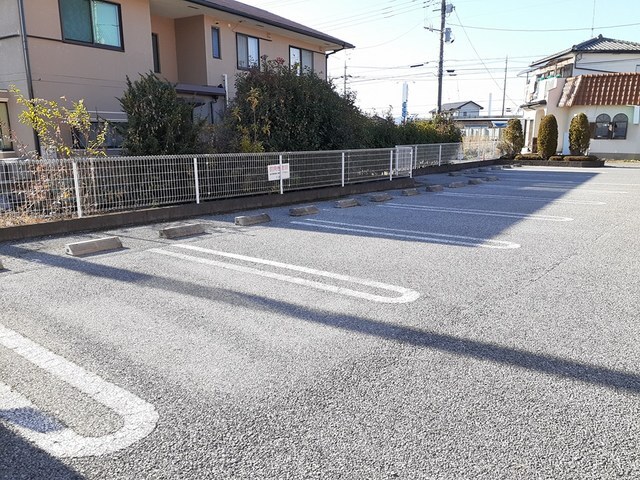 13/19 駐車場