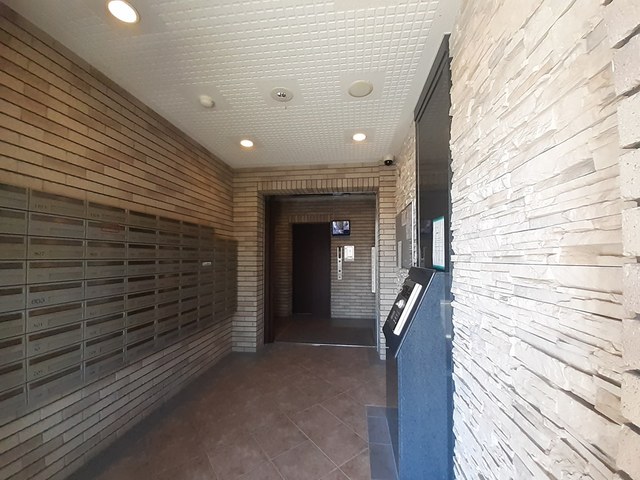 13/20 エントランス