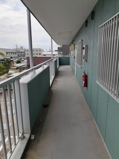 13/16 エントランス