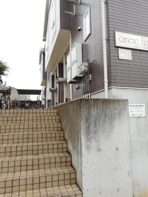 13/22 エントランス