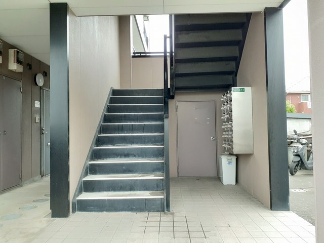 13/20 エントランス