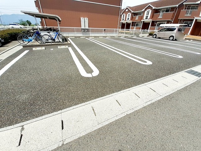 14/20 駐車場