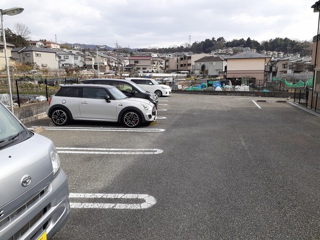 14/20 駐車場