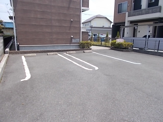 14/20 駐車場