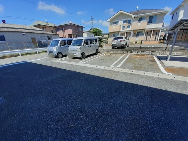 13/19 駐車場
