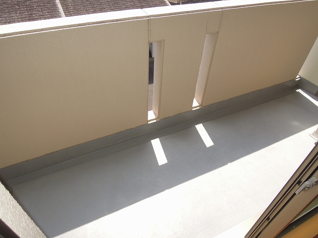 13/19 バルコニー