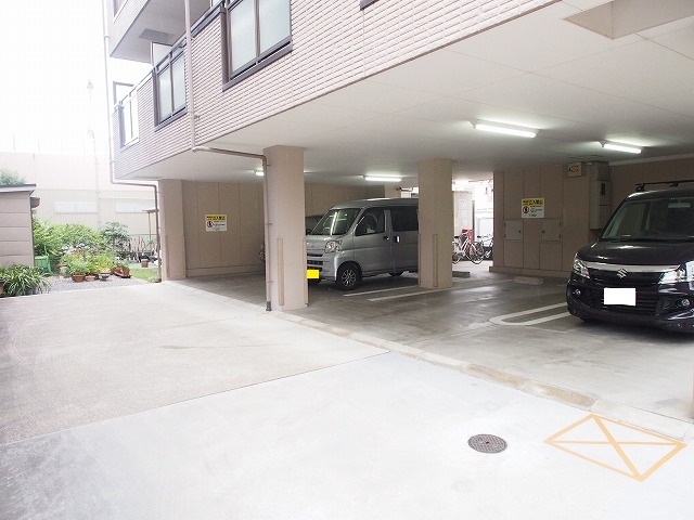14/20 駐車場