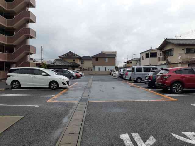 14/20 駐車場