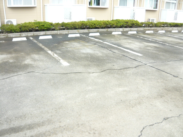 14/21 駐車場