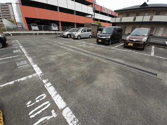 14/20 駐車場