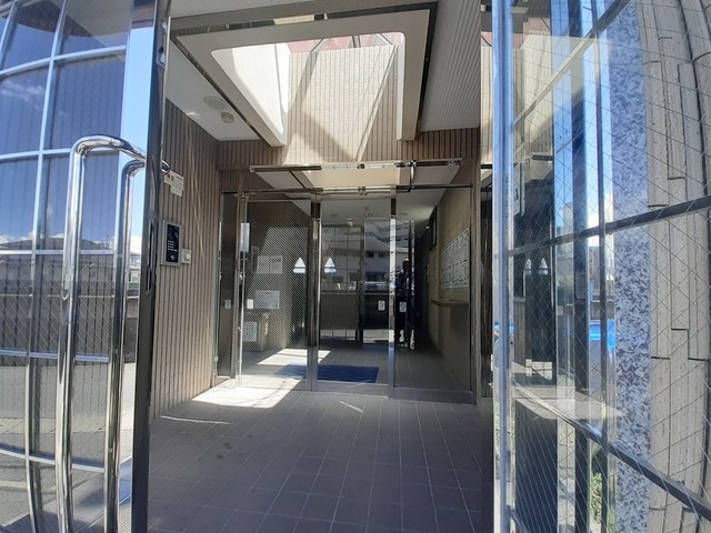 13/20 エントランス