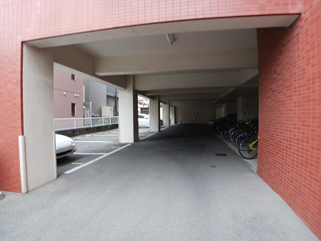 14/20 駐車場